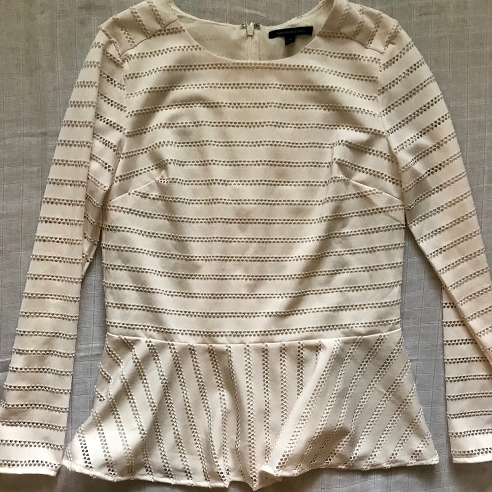 Banana Republic • Size: Small • Peplum Top